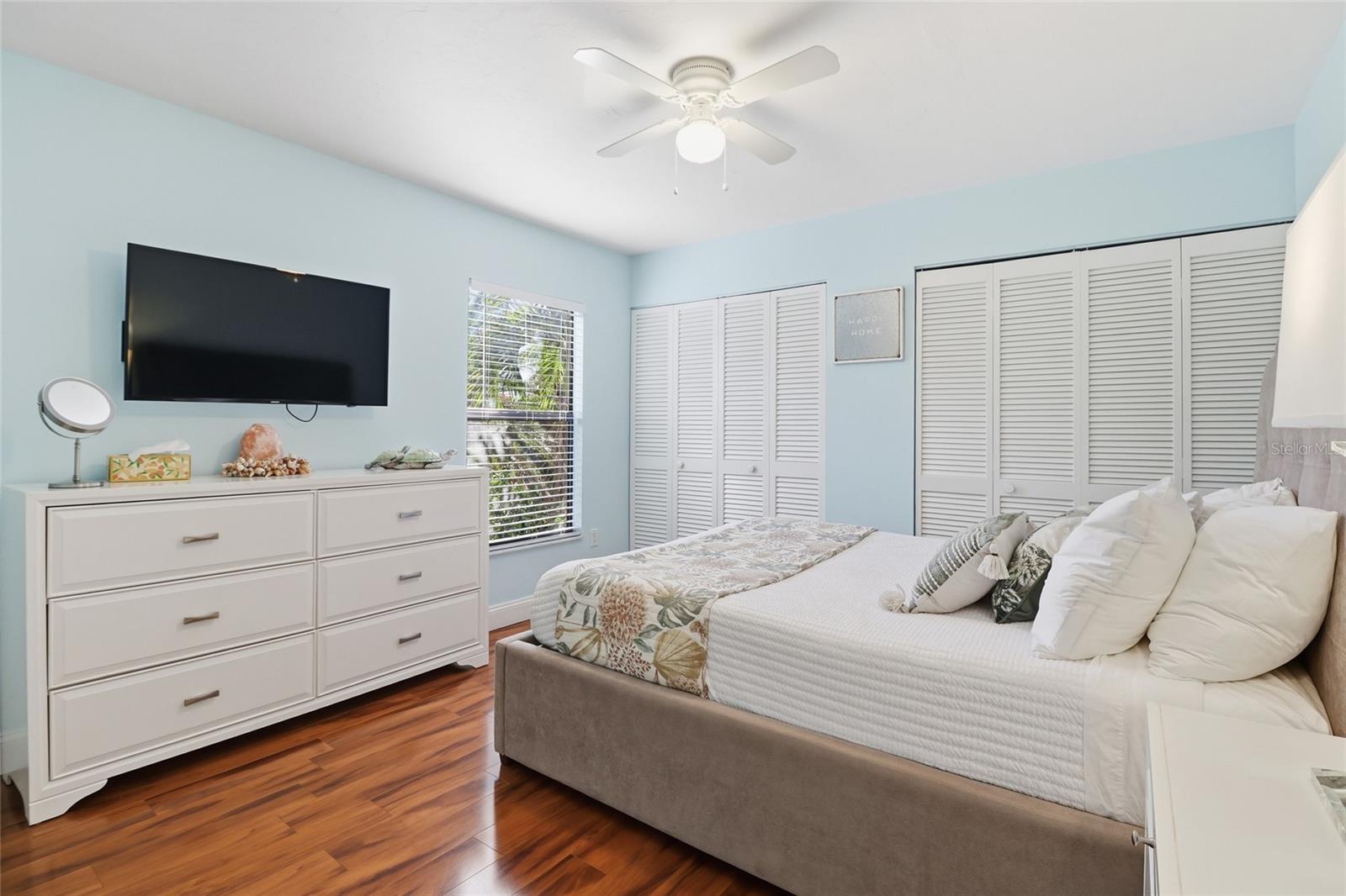 BAY ISLAND PARK - Residential