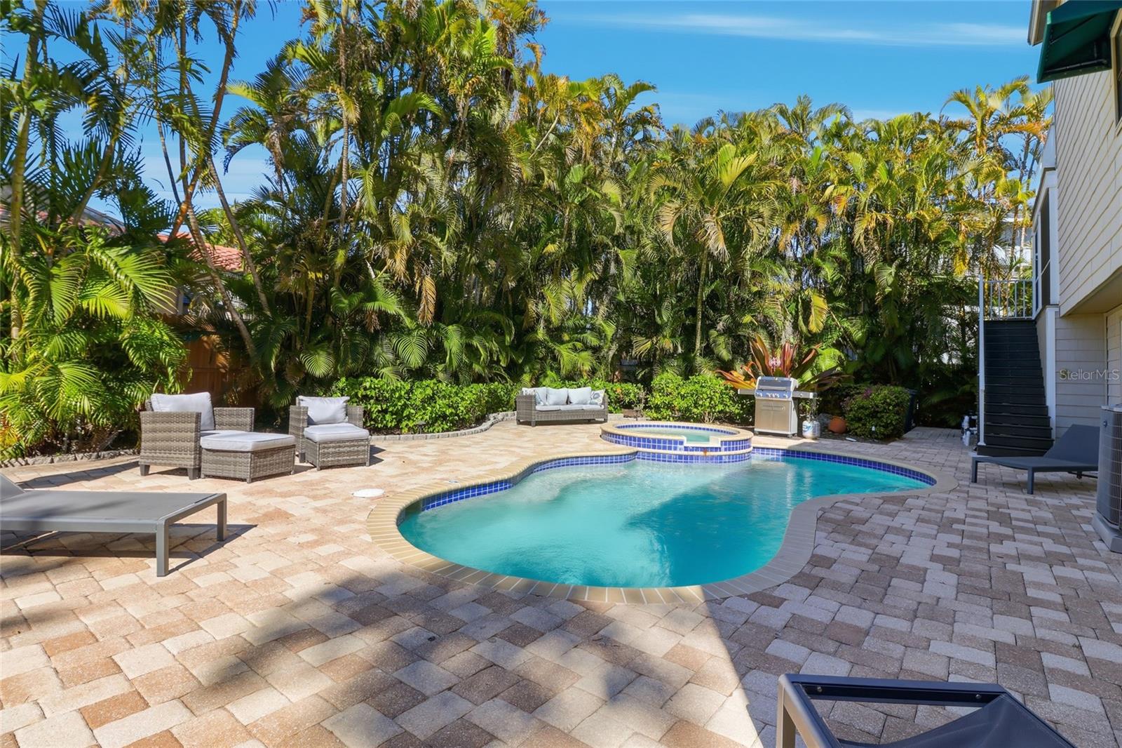 BAY ISLAND PARK - Residential