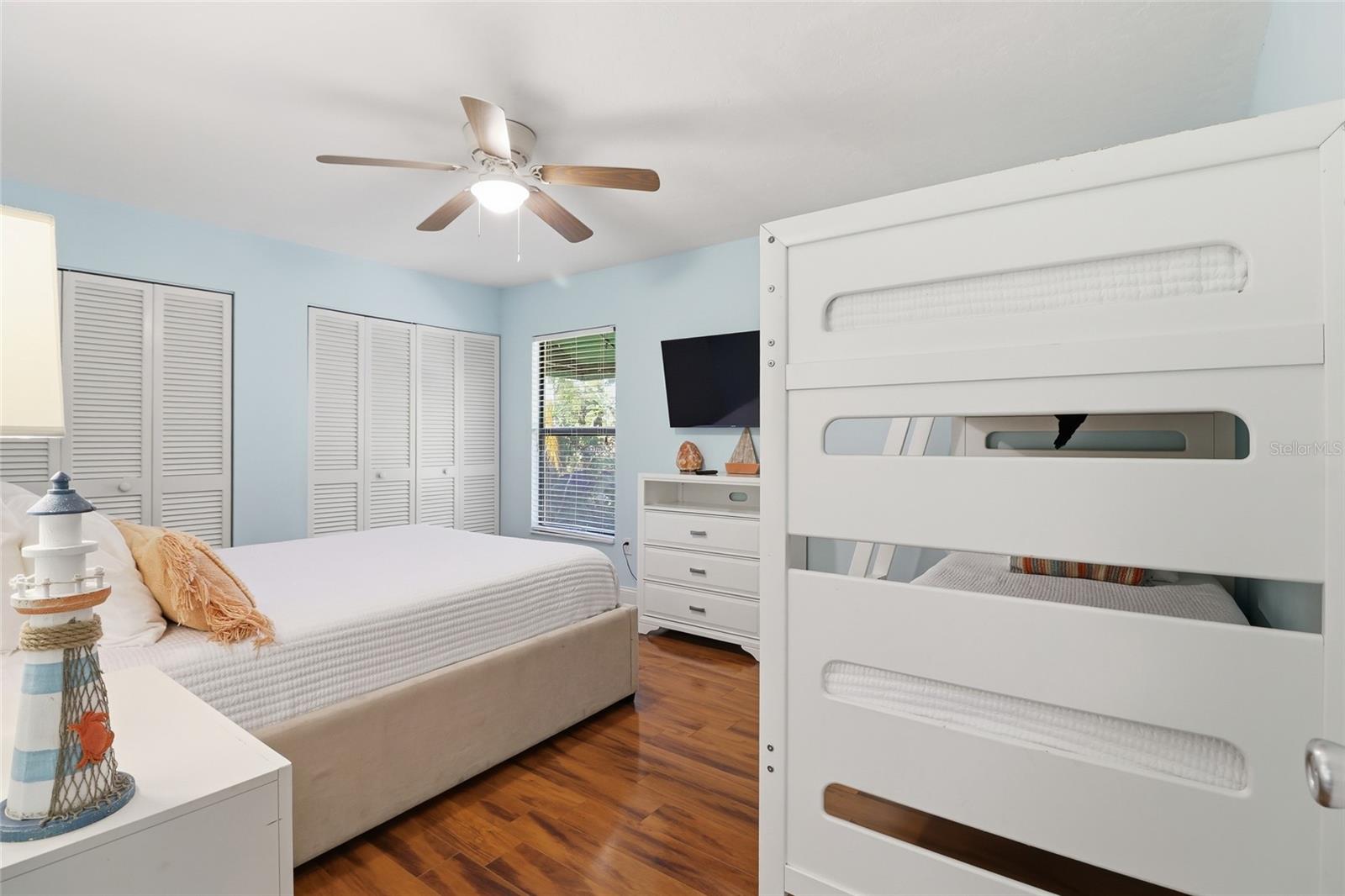 BAY ISLAND PARK - Residential