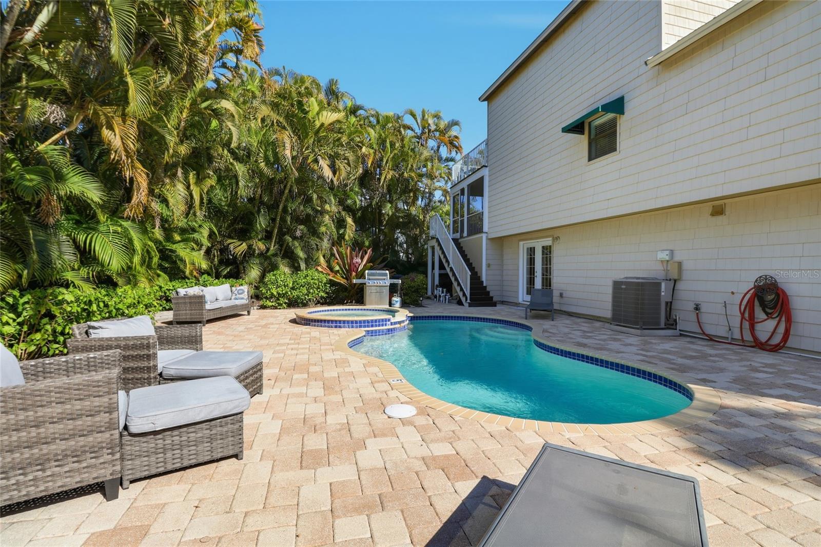 BAY ISLAND PARK - Residential