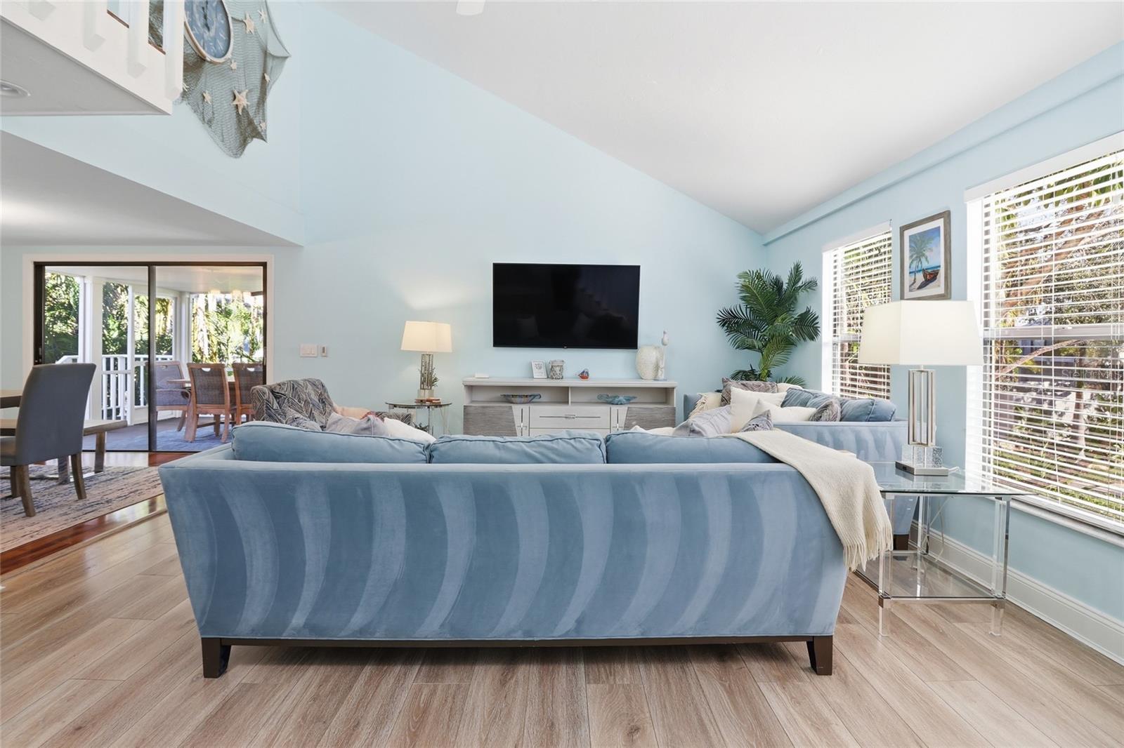 BAY ISLAND PARK - Residential