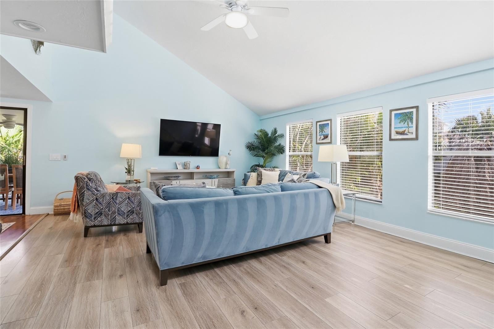 BAY ISLAND PARK - Residential