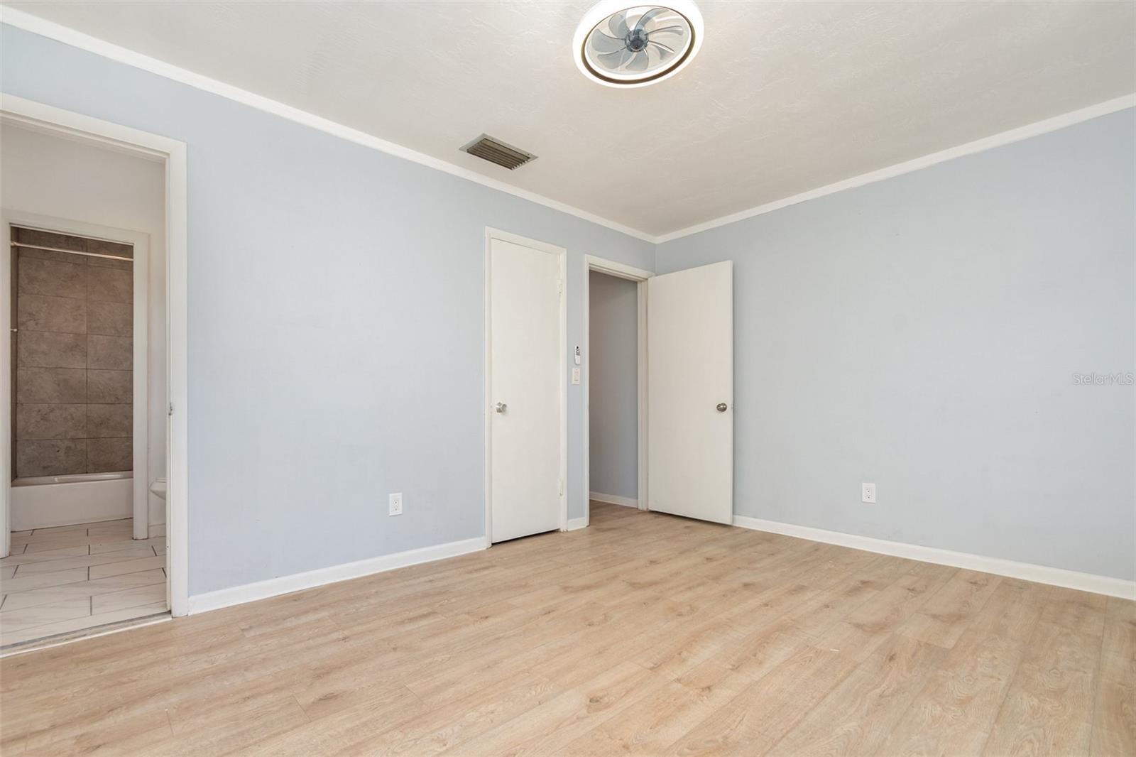 DELTONA LAKES - Residential