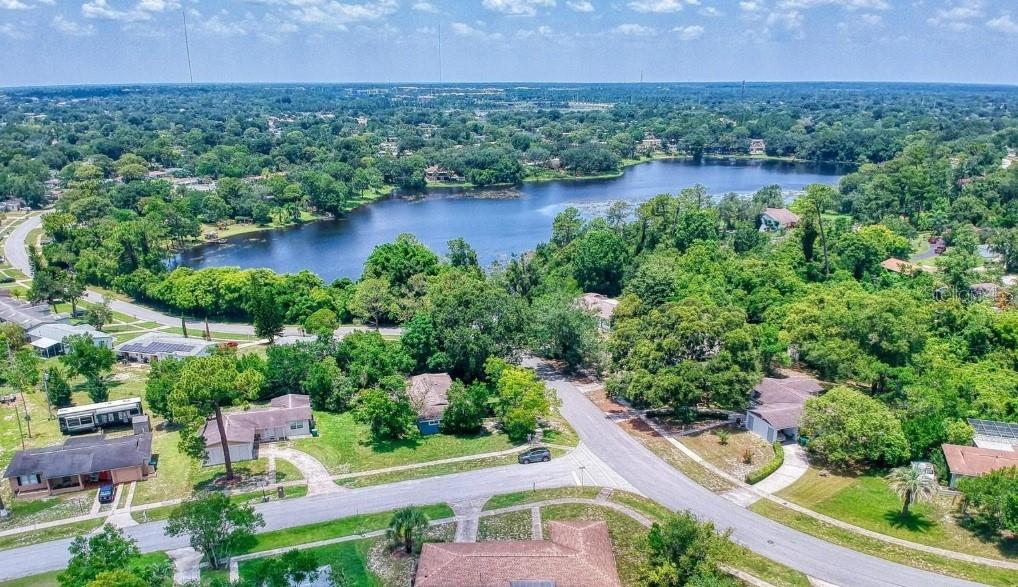 DELTONA LAKES - Residential