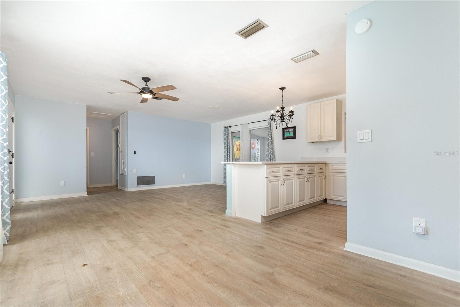 DELTONA LAKES - Residential