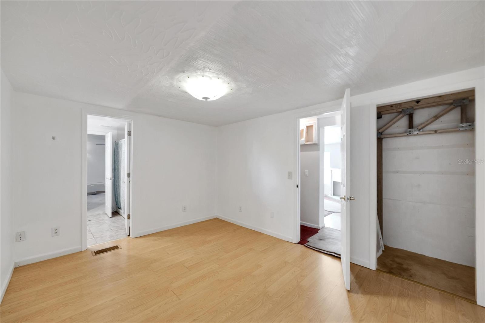 UNPLATTED - Residential