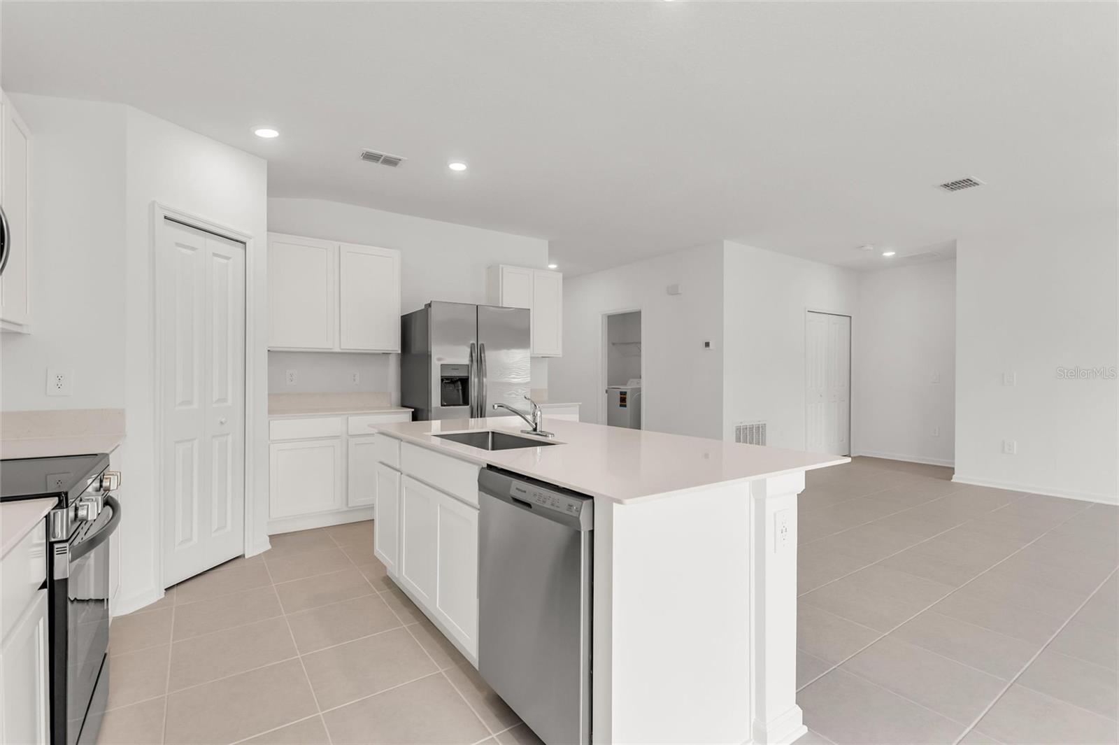 PROVIDENCE GARDEN HILLS 50S - Residential Lease