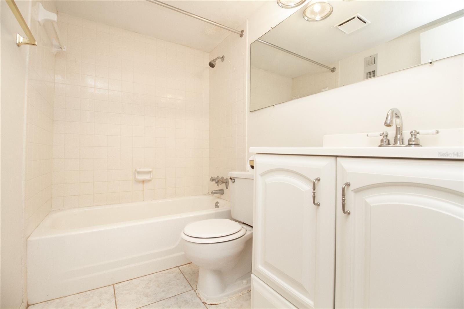 BAY ISLAND GROUP 6 - Residential