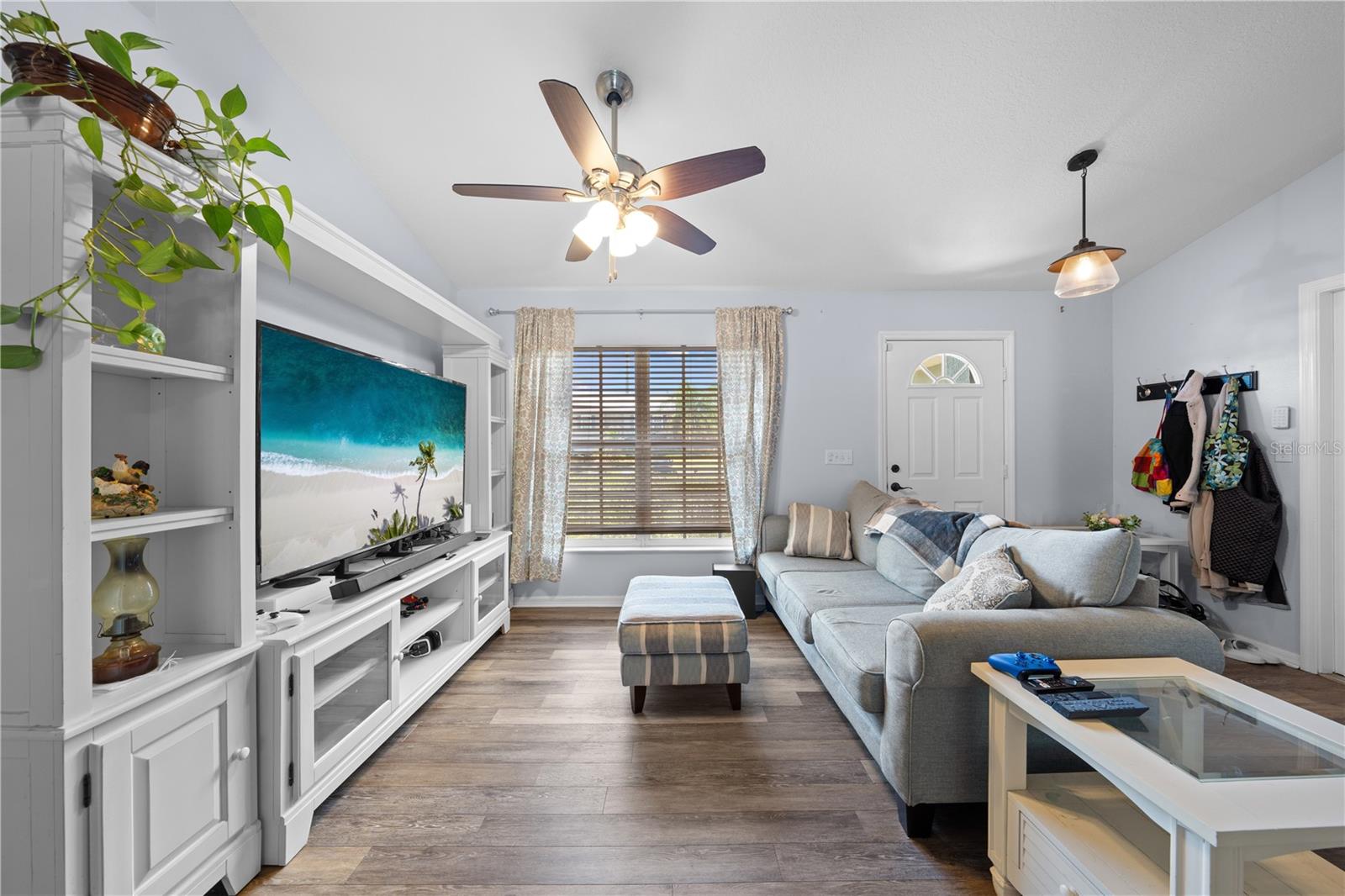 PLATTERS ADD - Residential