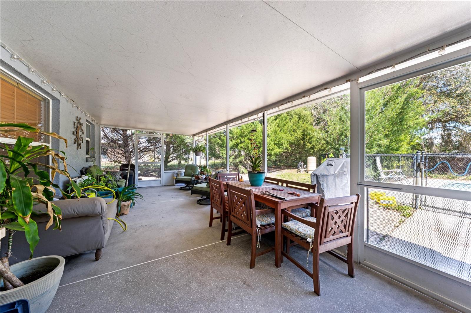 PLATTERS ADD - Residential