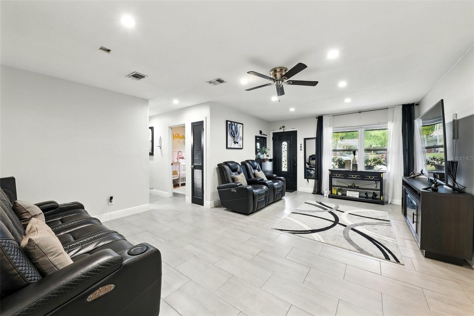 810 LITTLE WEKIWA DRIVE