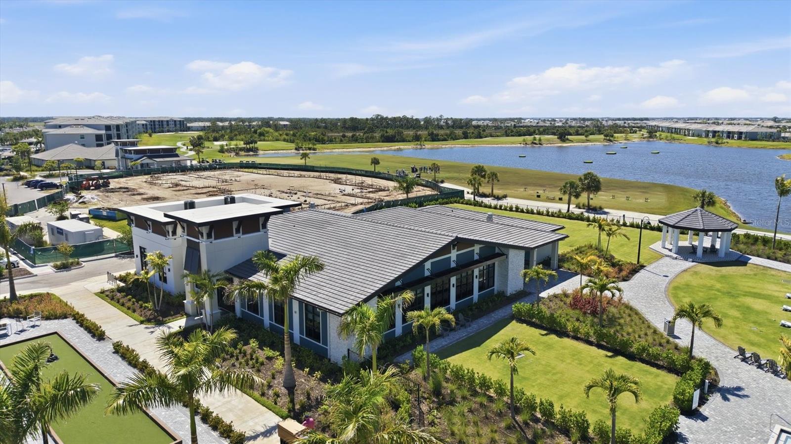 WELLEN PARK GOLF AND COUNTRY CLUB - Residential