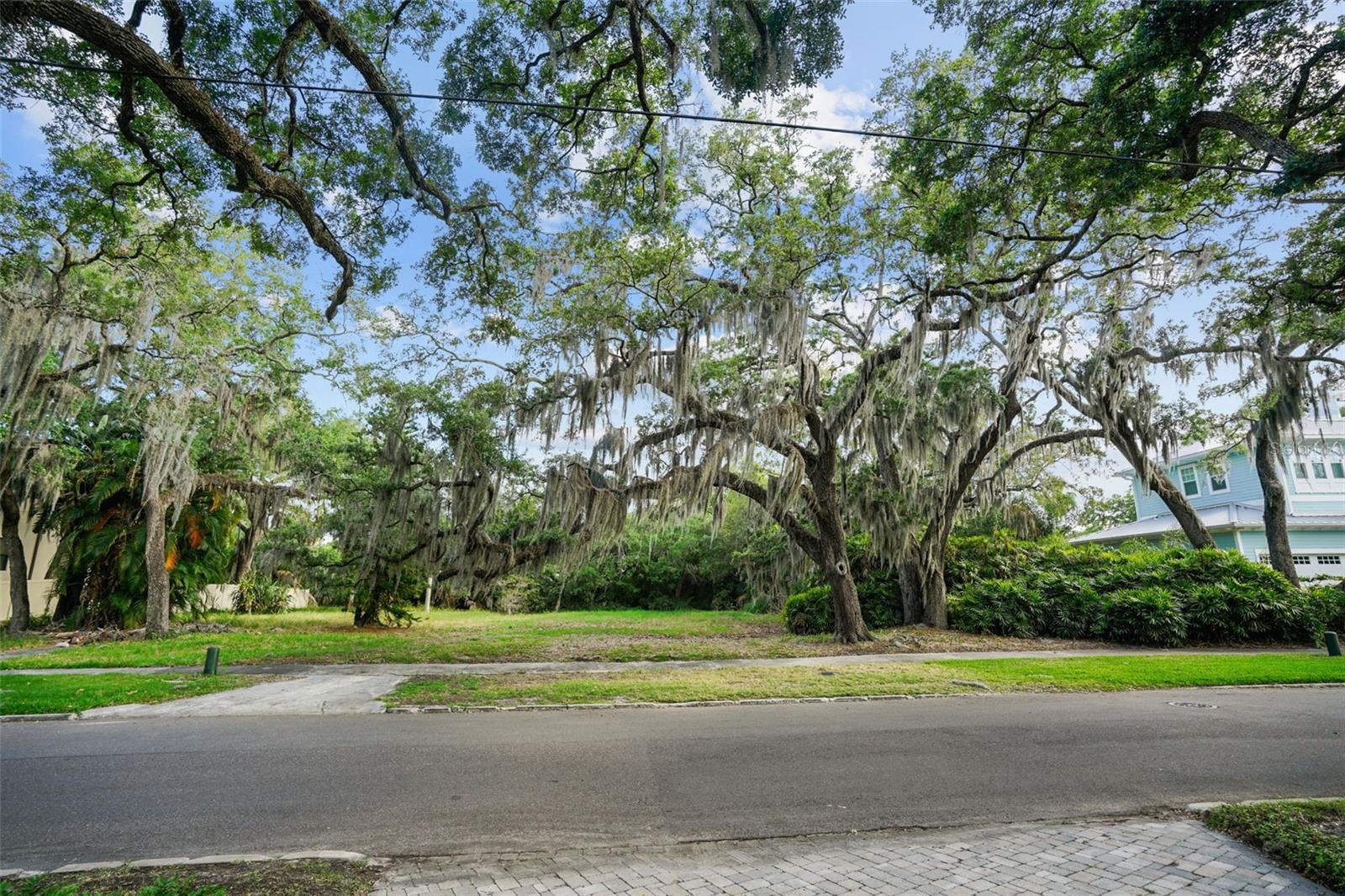 4806 W BEACHWAY DRIVE