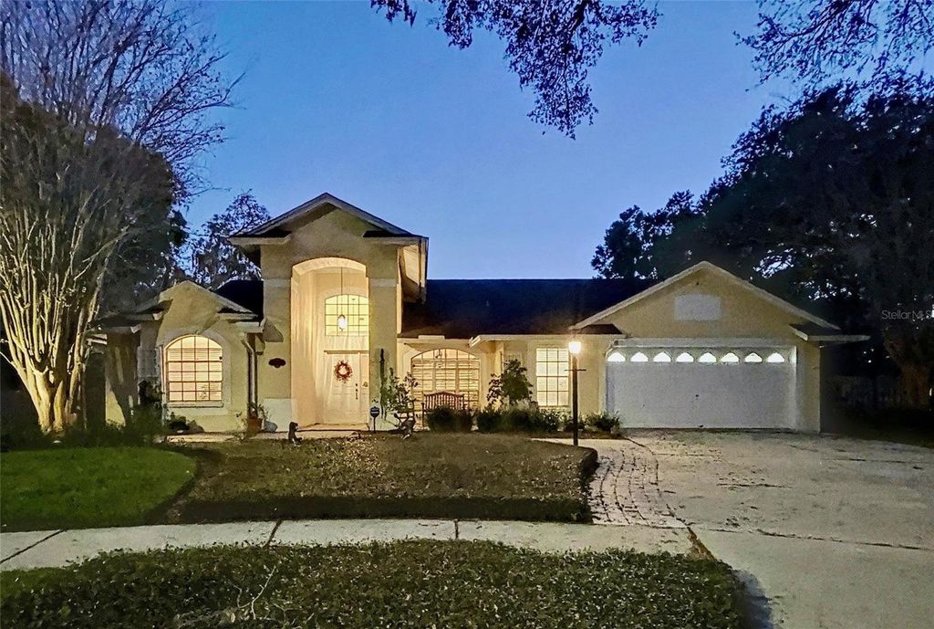 Photo of 17312 OAK LEDGE DRIVE, LUTZ, FL 33549 (MLS # T3433836)