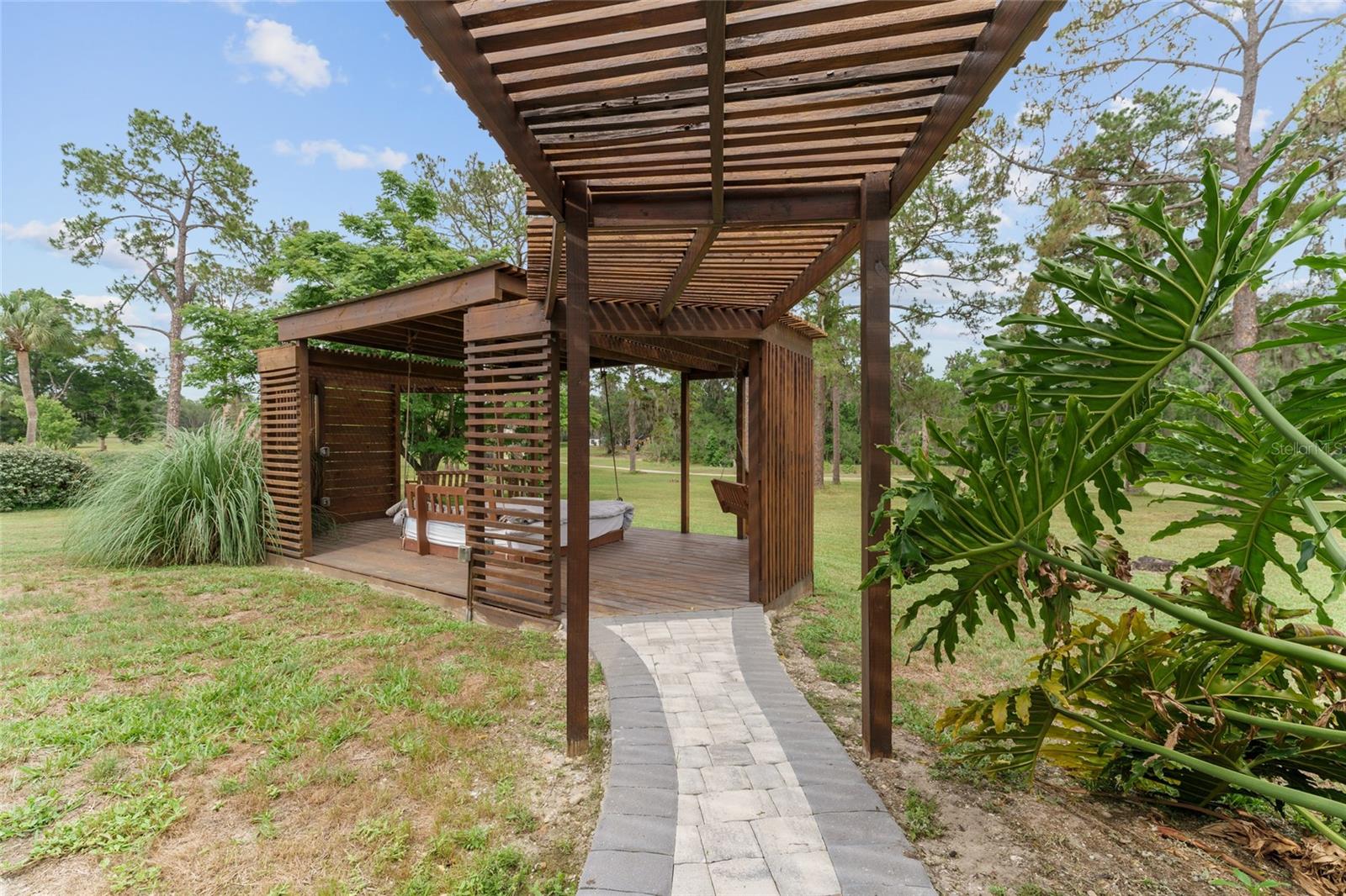 GOLDEN HILLS TURF & COUNTRY CLUB - Residential