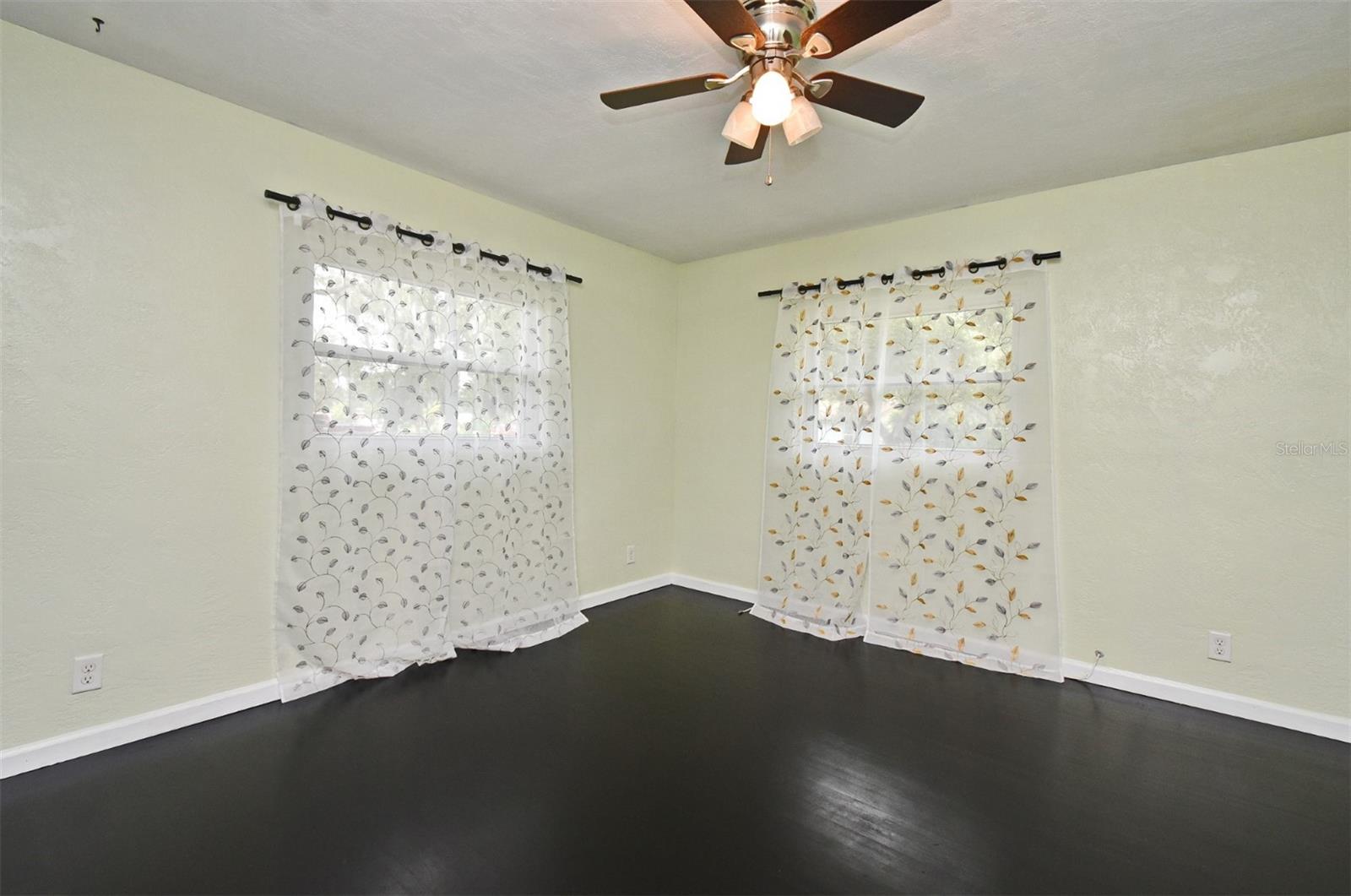 BAYWOOD - Residential