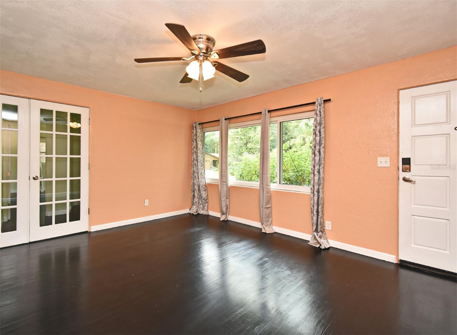 BAYWOOD - Residential