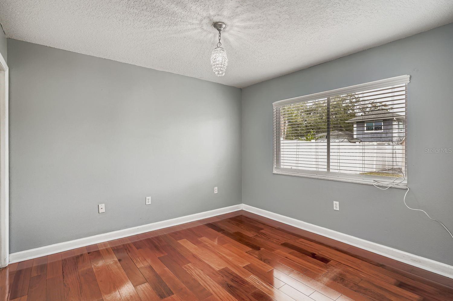 BEACON RUN - - Residential