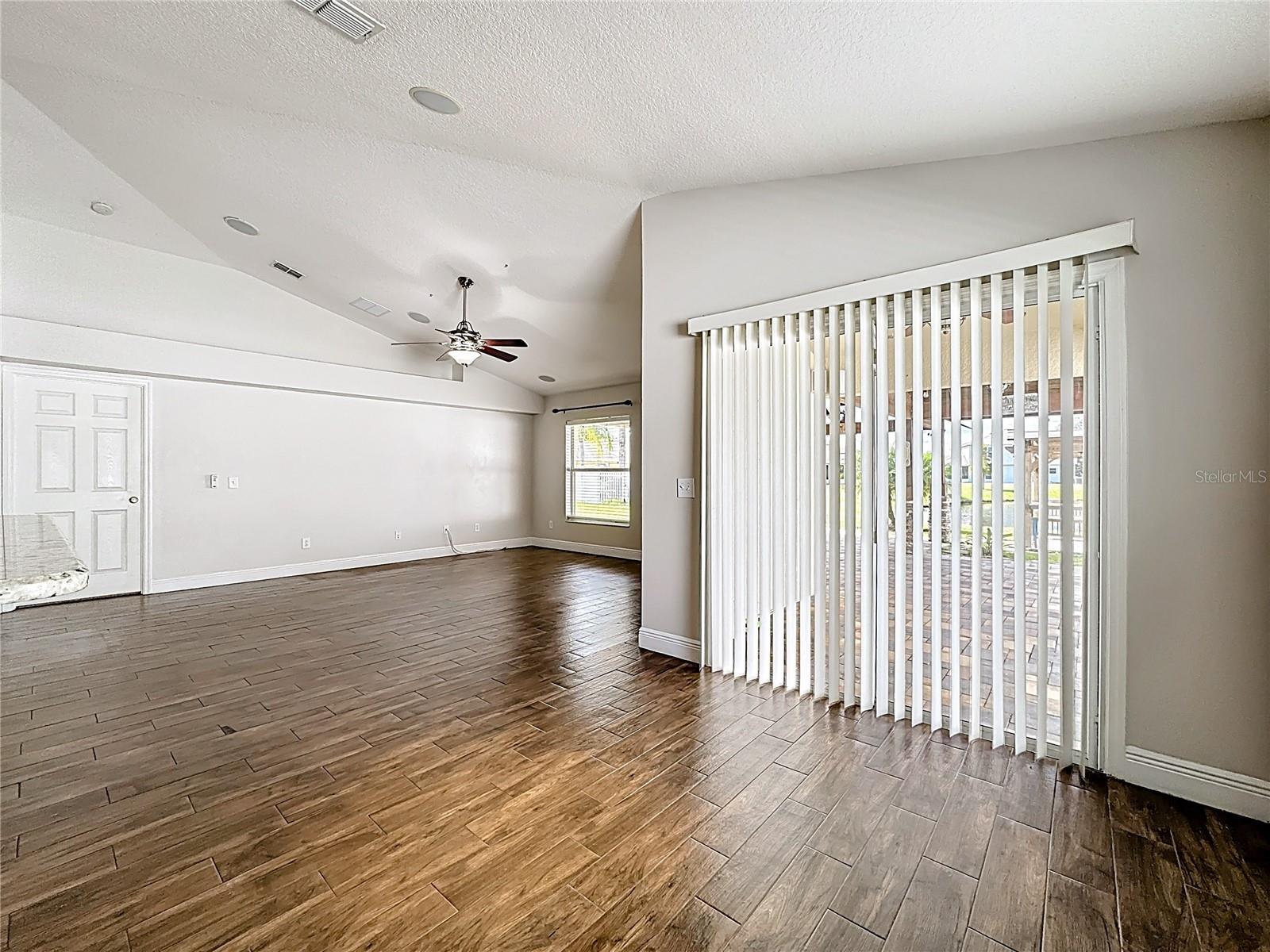 TURNBERRY RESERVE UNIT 1 - Residential Lease