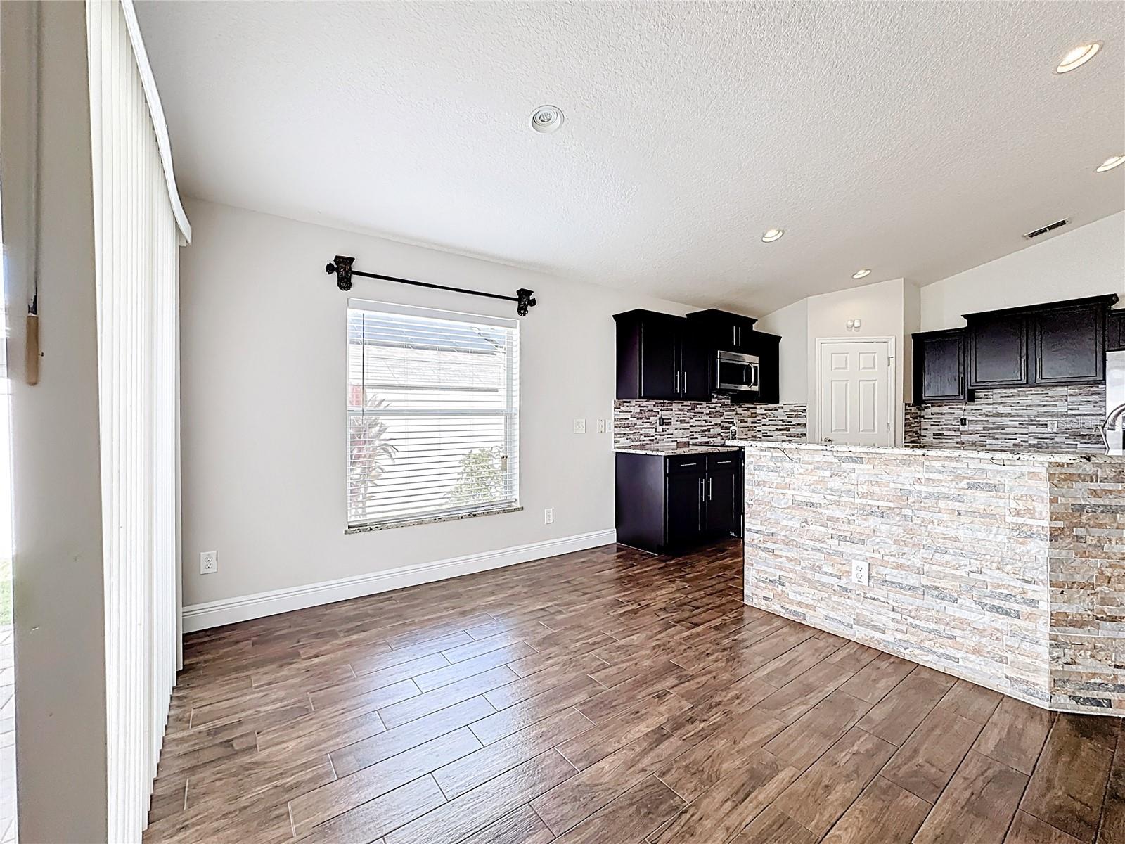 TURNBERRY RESERVE UNIT 1 - Residential Lease
