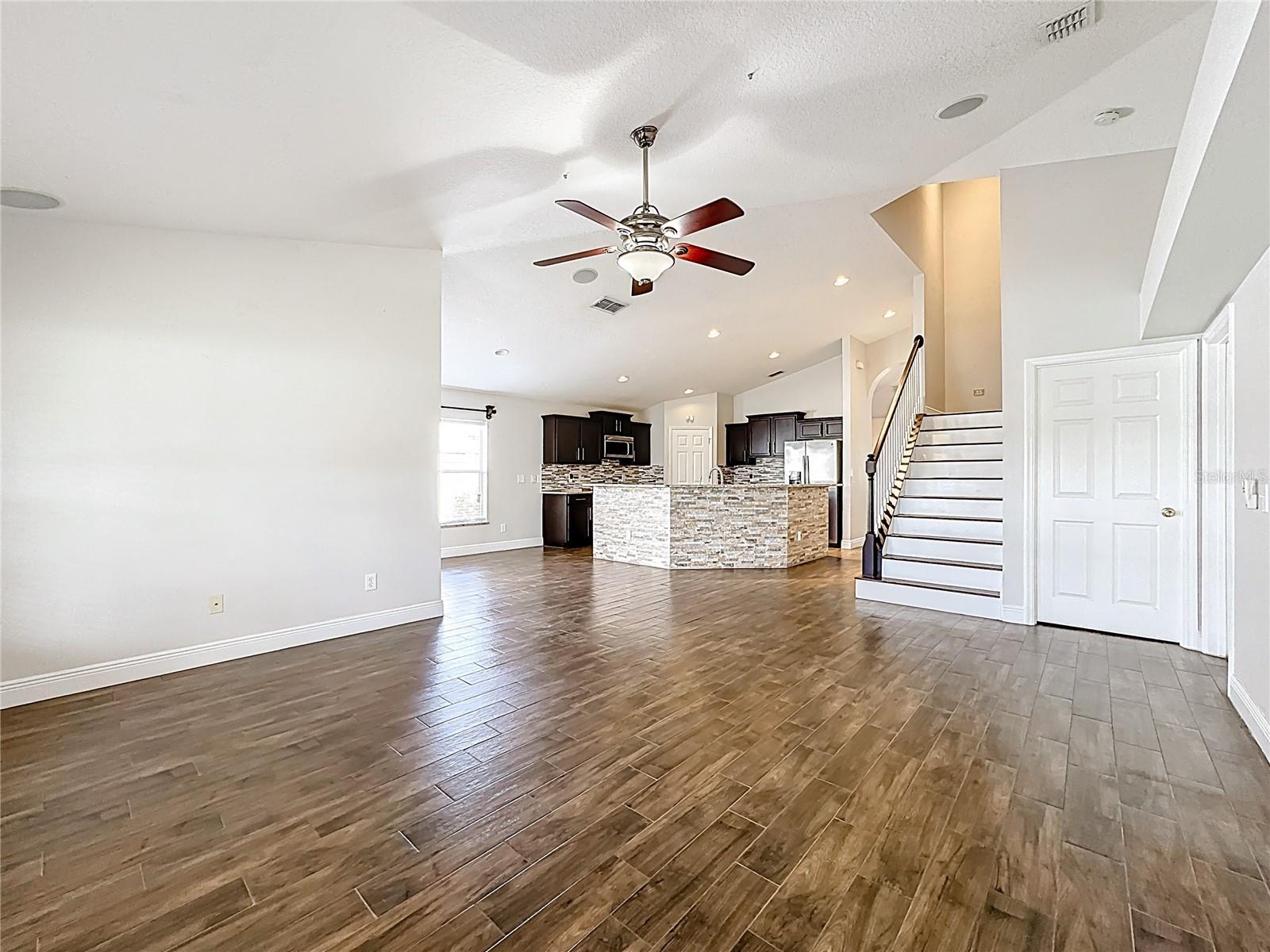 TURNBERRY RESERVE UNIT 1 - Residential Lease