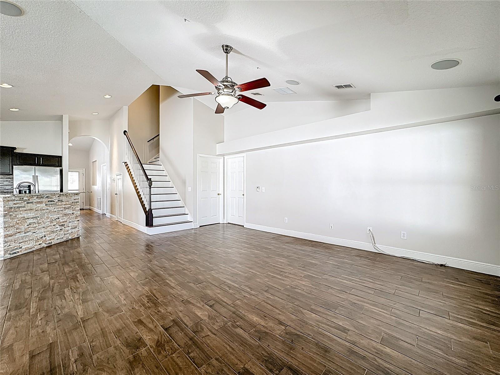 TURNBERRY RESERVE UNIT 1 - Residential Lease