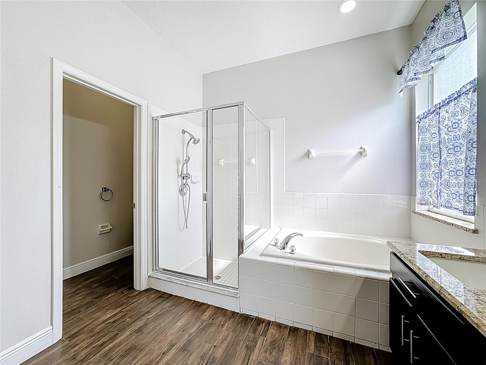 TURNBERRY RESERVE UNIT 1 - Residential Lease
