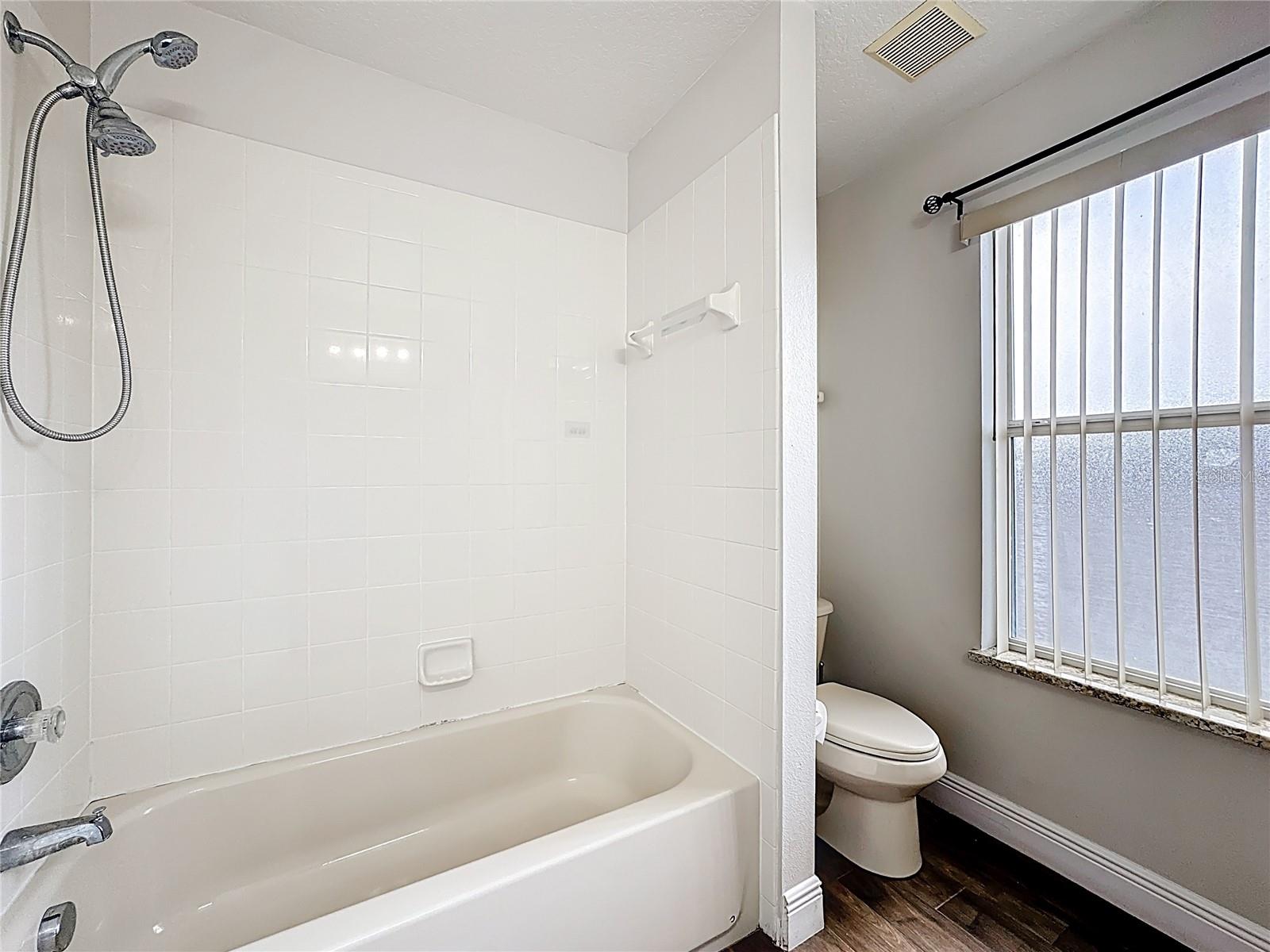 TURNBERRY RESERVE UNIT 1 - Residential Lease