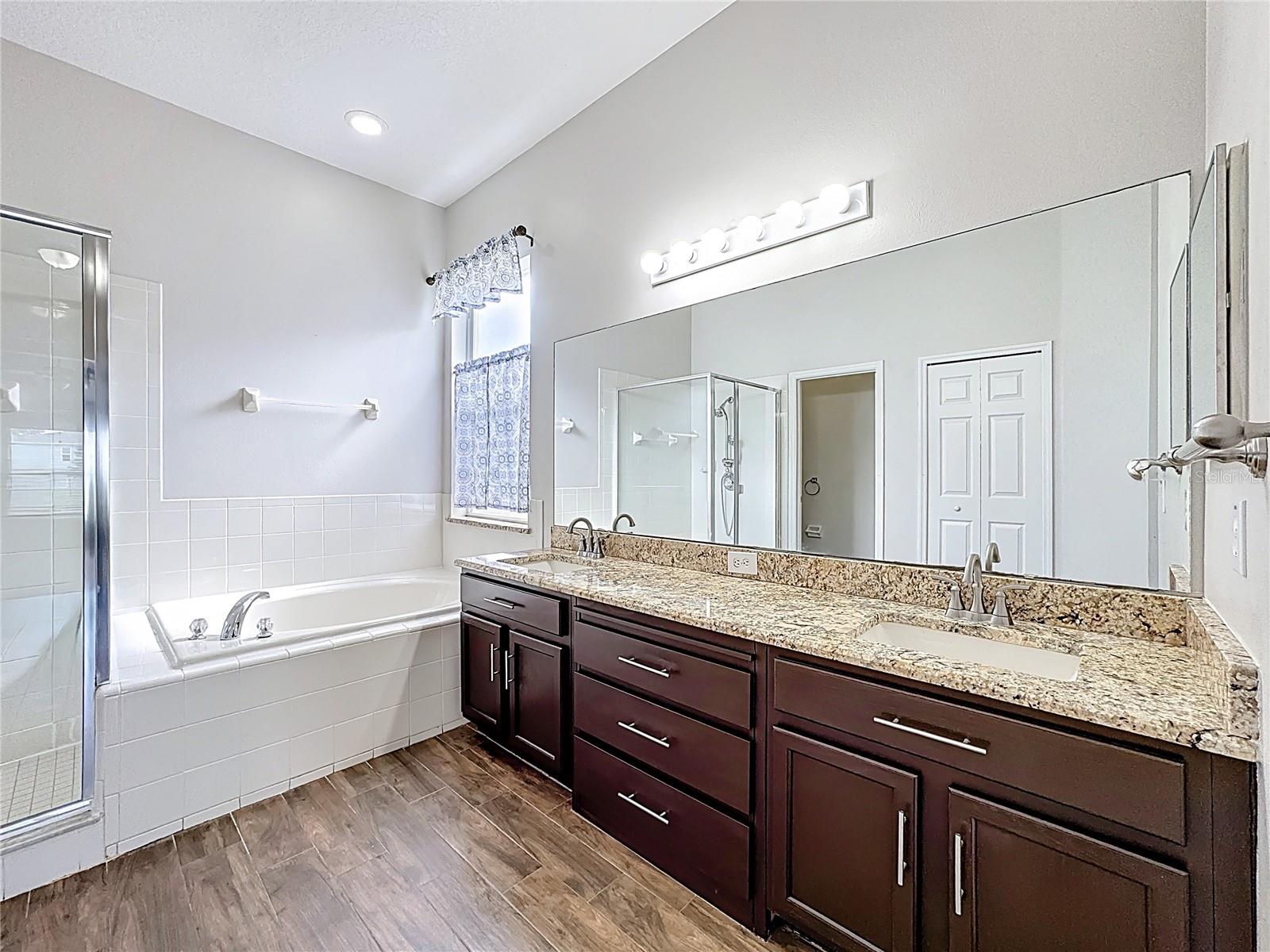 TURNBERRY RESERVE UNIT 1 - Residential Lease