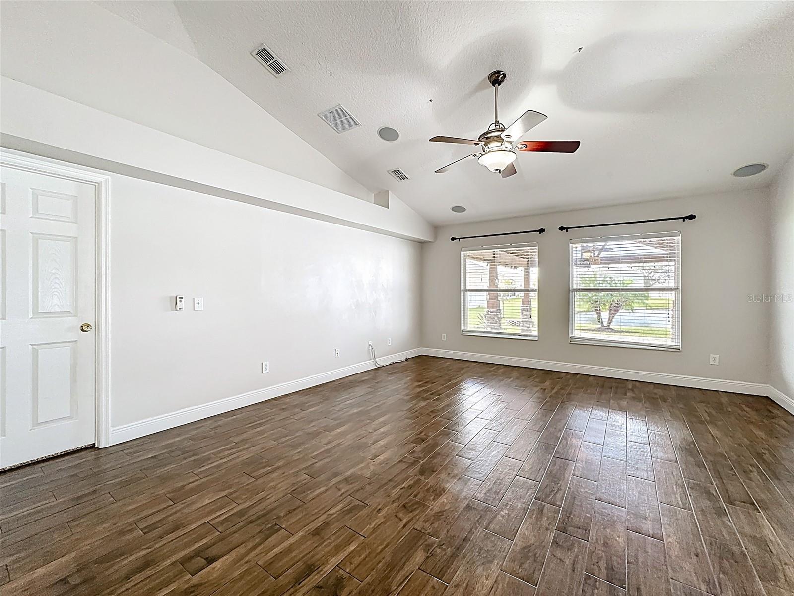 TURNBERRY RESERVE UNIT 1 - Residential Lease