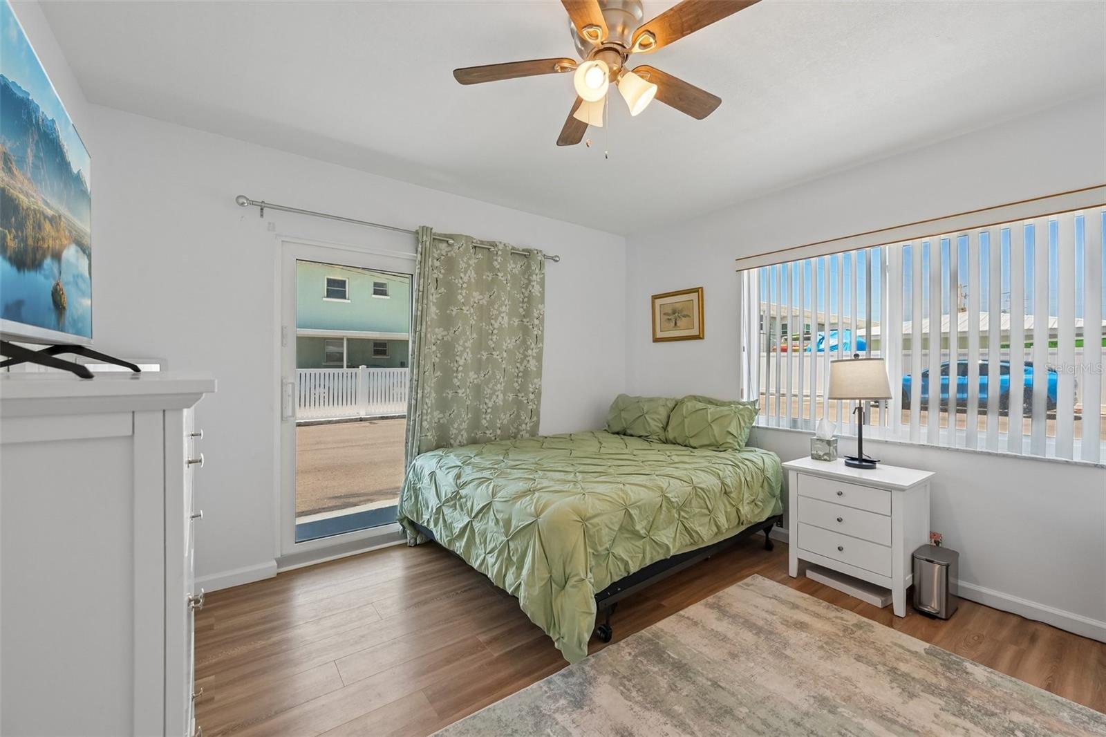 117 7TH STREET N 1