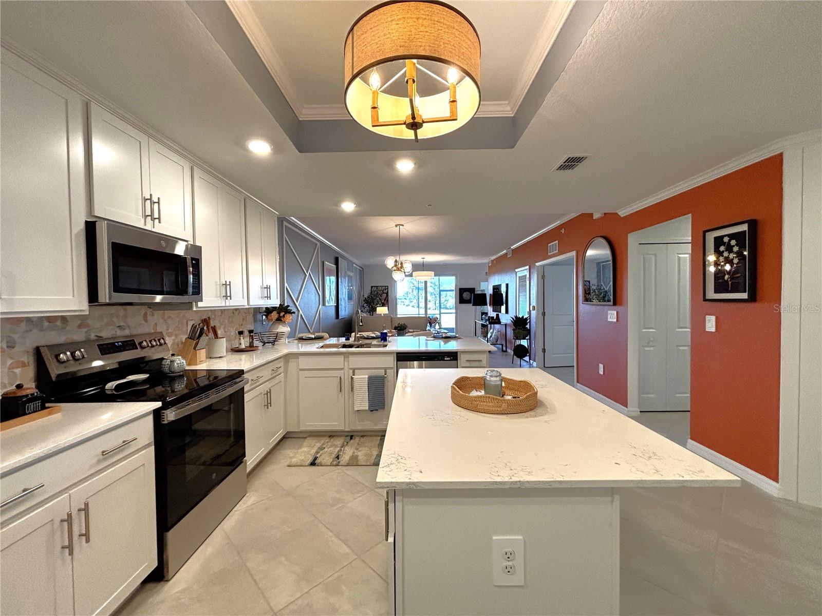 WELLEN GOLF & COUNTRY CLUB - Residential Lease