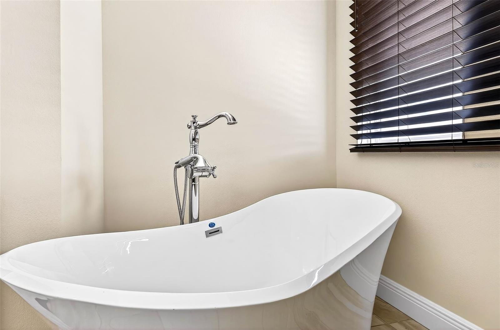 SHELL POINT SUB - Residential Lease