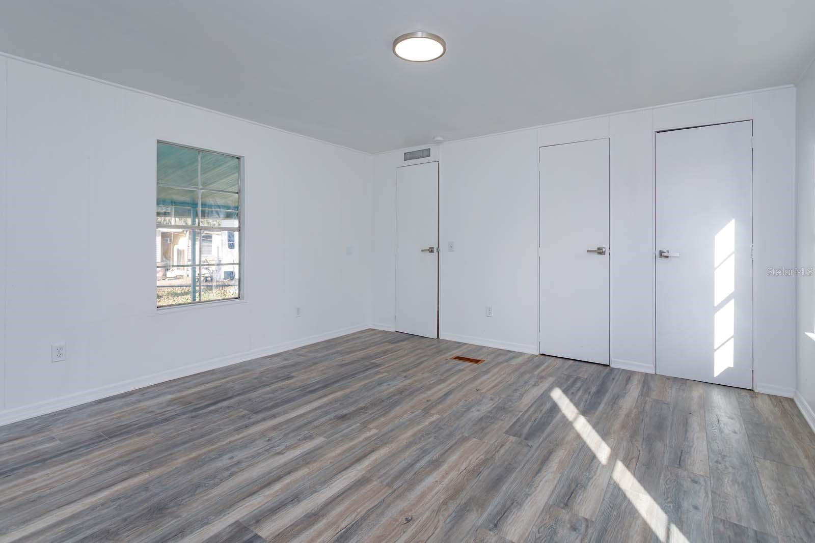 SUMTER GDNS&BUSHNELL PARK 02 - Residential