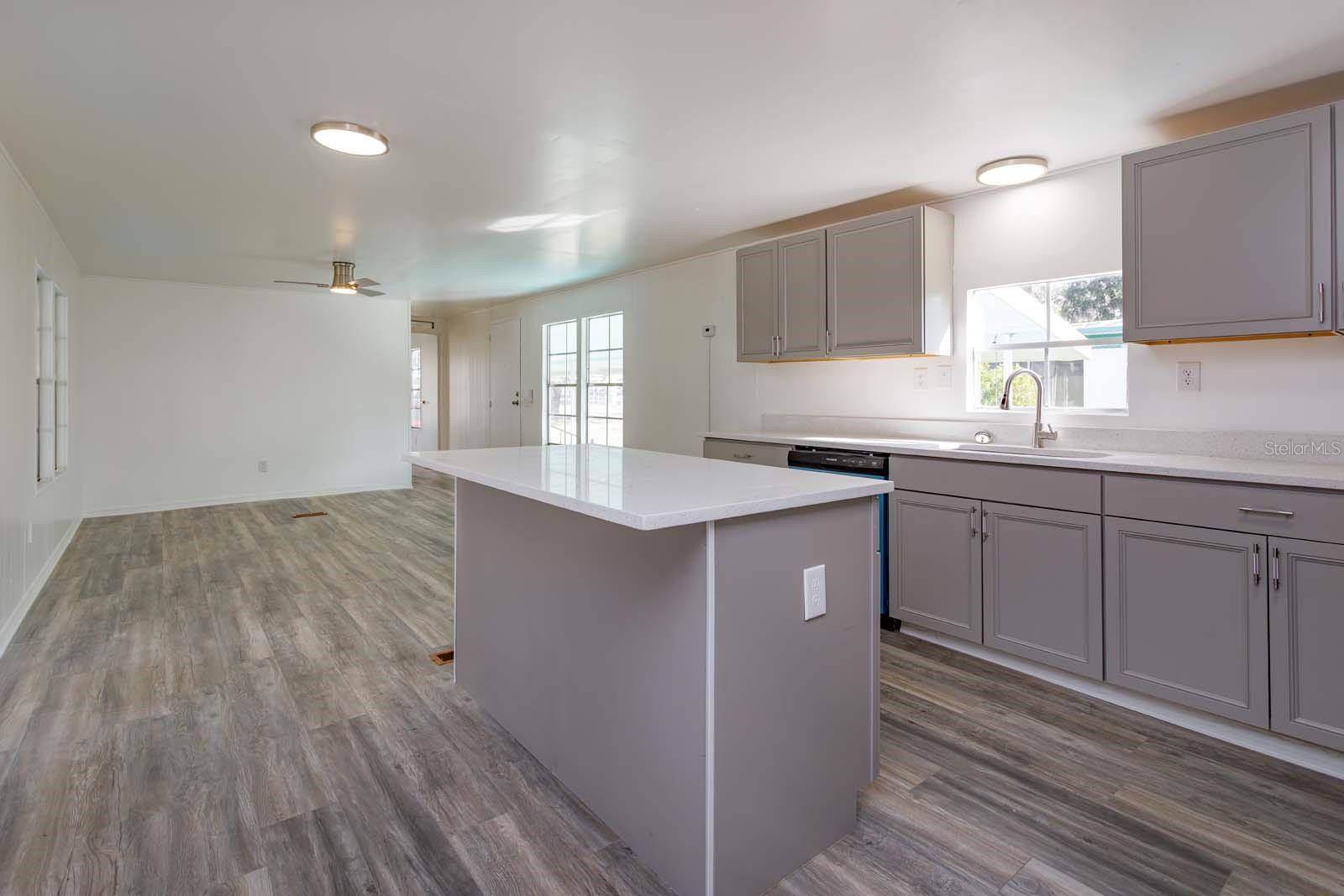 SUMTER GDNS&BUSHNELL PARK 02 - Residential