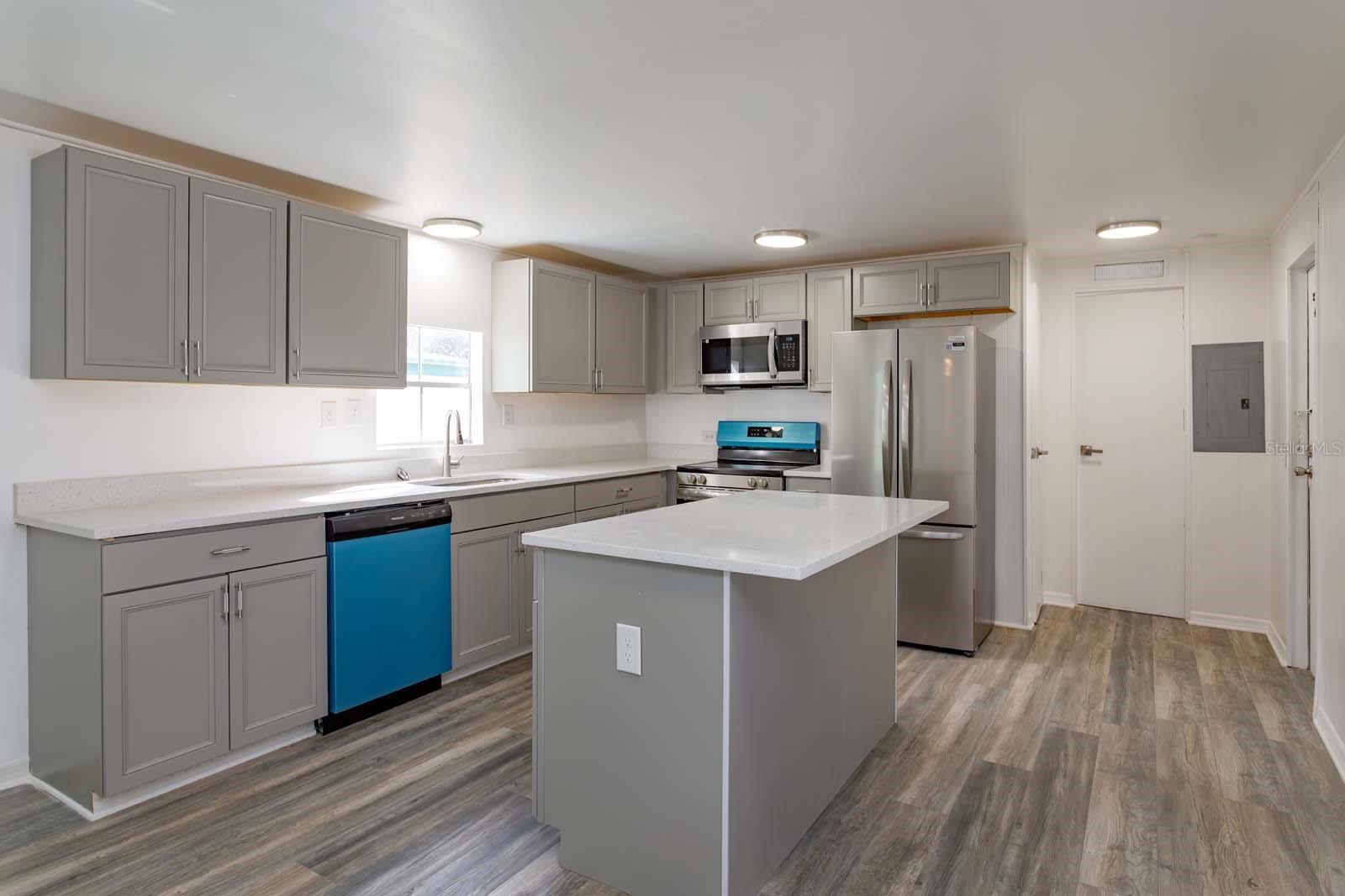 SUMTER GDNS&BUSHNELL PARK 02 - Residential