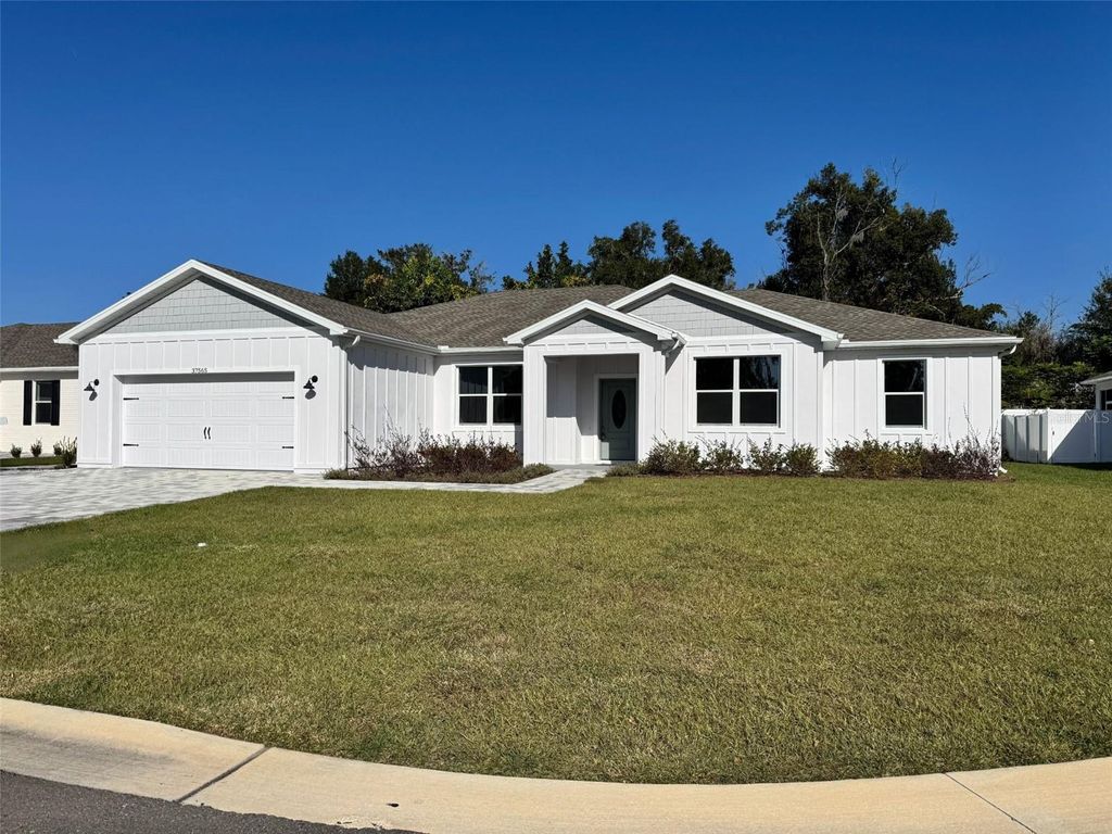 Photo of 37565 Teri Court, Dade City, FL 33525 (MLS # TB8376252)