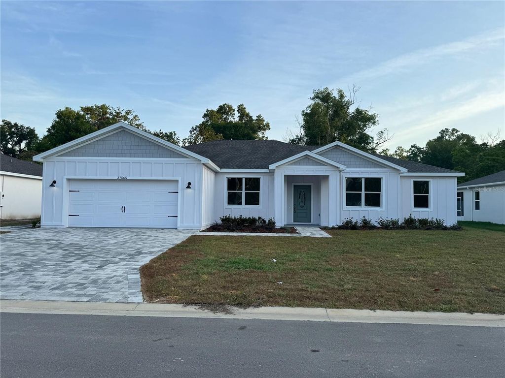 Photo of 37565 Teri Court, Dade City, FL 33525 (MLS # TB8376252)