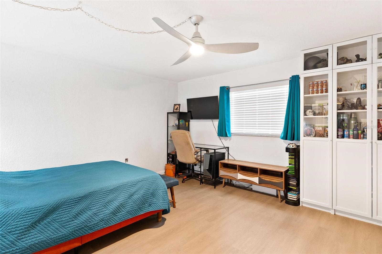 LEESBURG SPANISH OAKS CONDO - Residential