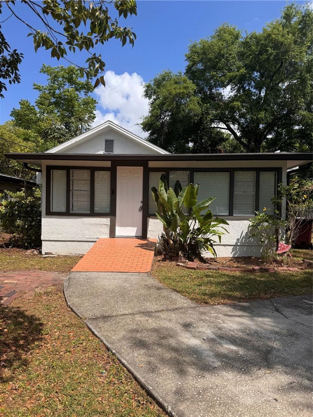 Photo of 625 Citrus Street, Orlando, FL 32805 (MLS # O6399715)