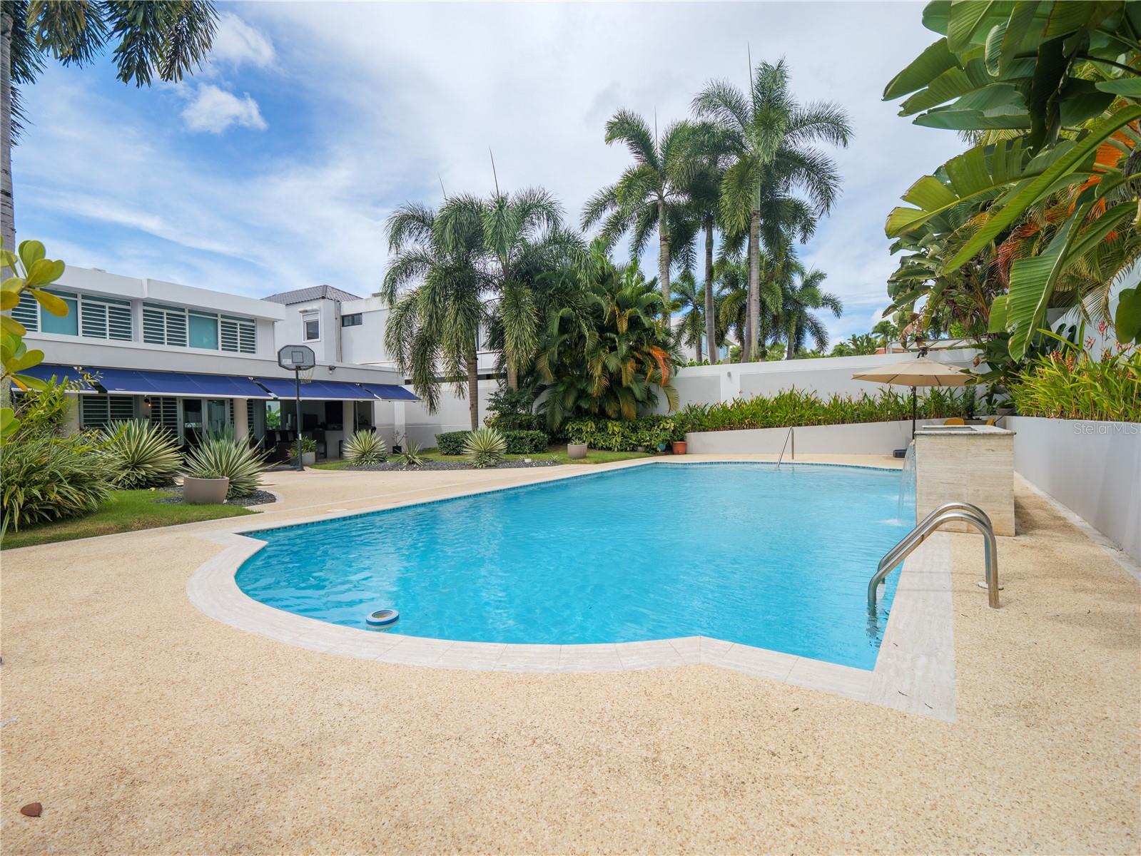 PASEOS - Residential