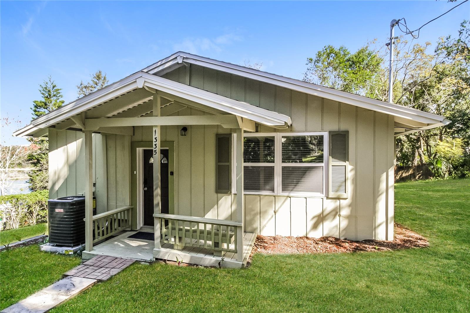 MOUNT DORA - Residential Lease