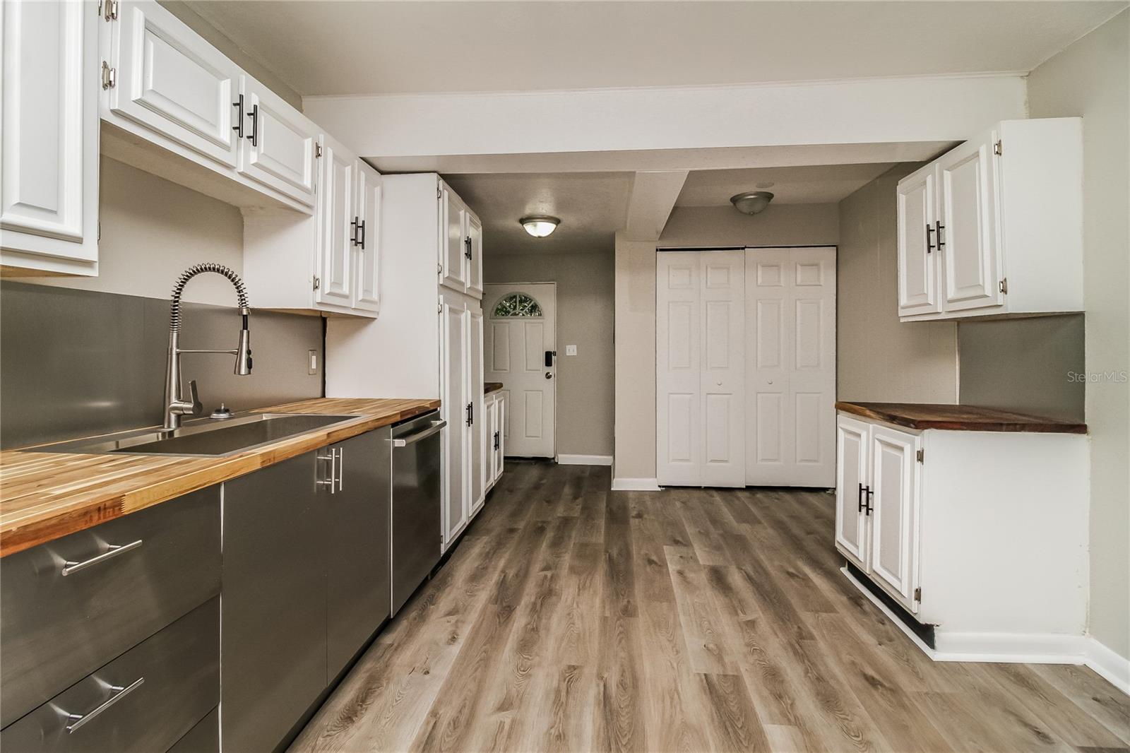 MOUNT DORA - Residential Lease