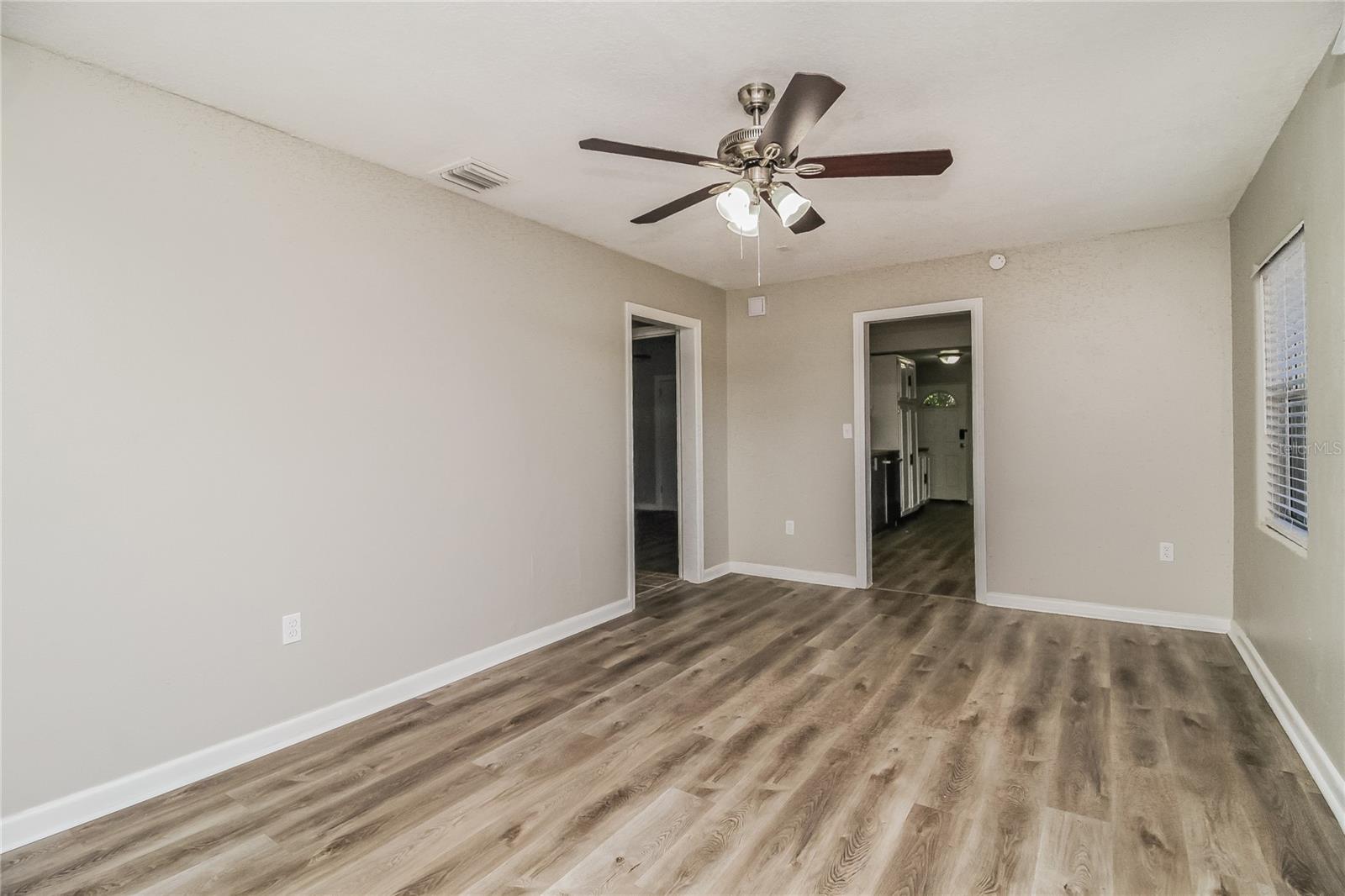 MOUNT DORA - Residential Lease