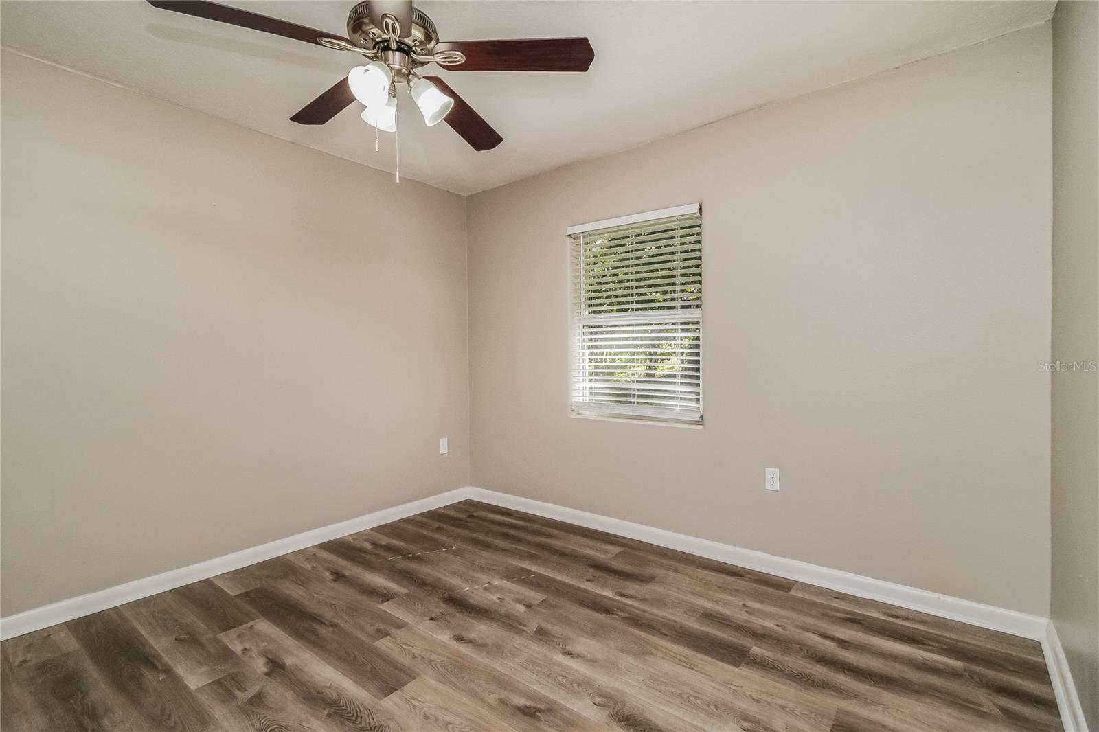 MOUNT DORA - Residential Lease