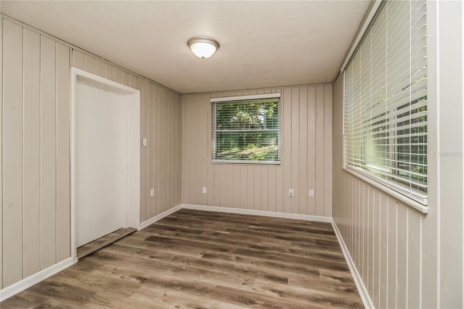 MOUNT DORA - Residential Lease