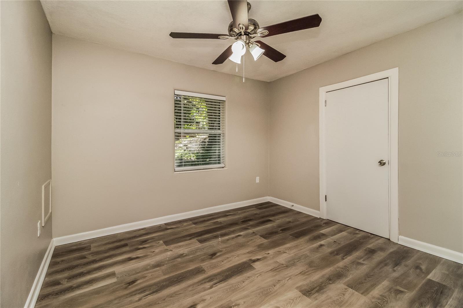 MOUNT DORA - Residential Lease