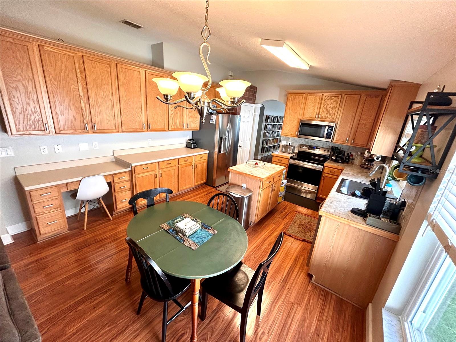 OAKHURST RESERVE UNIT ONE - Residential