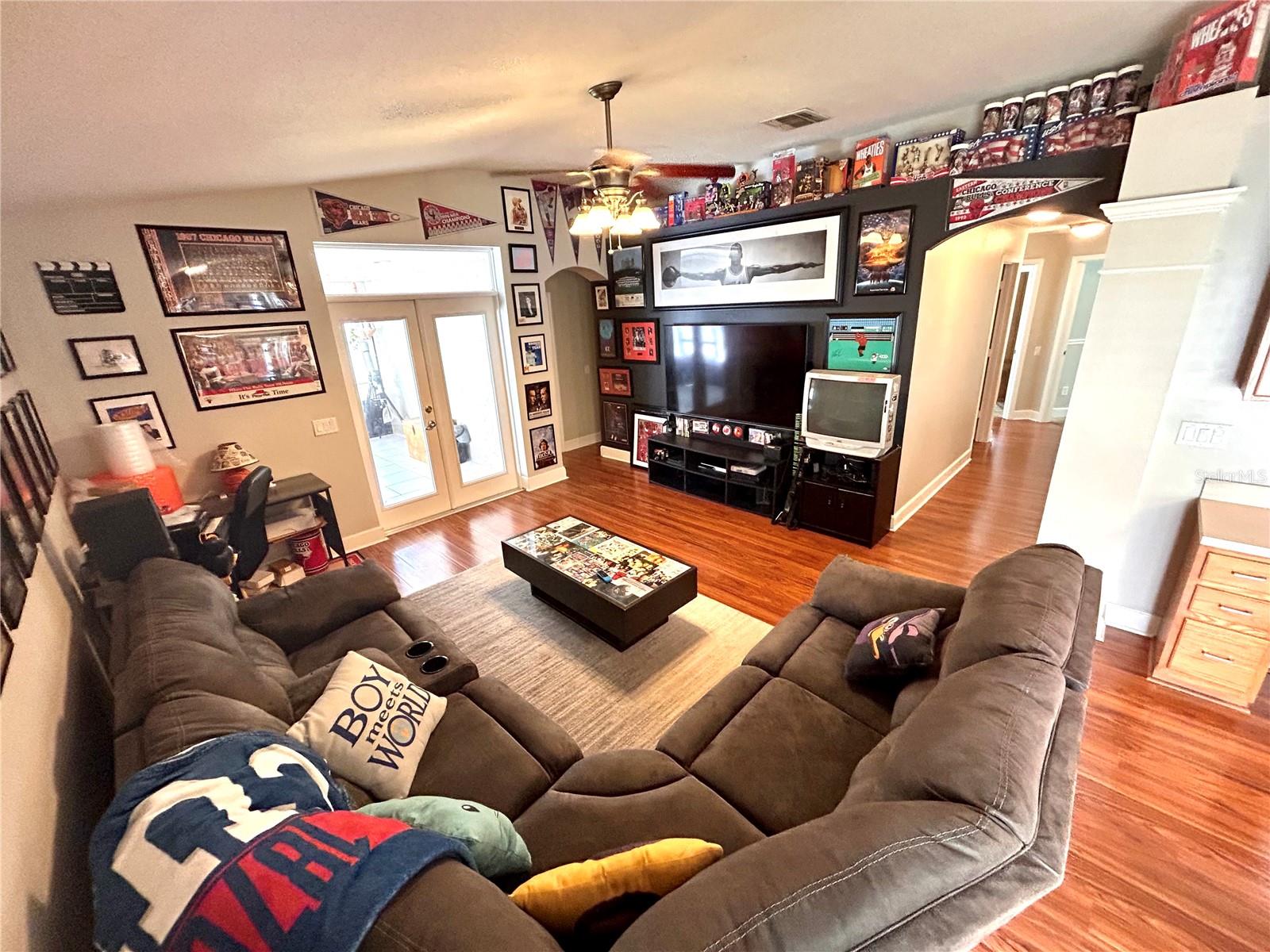 OAKHURST RESERVE UNIT ONE - Residential