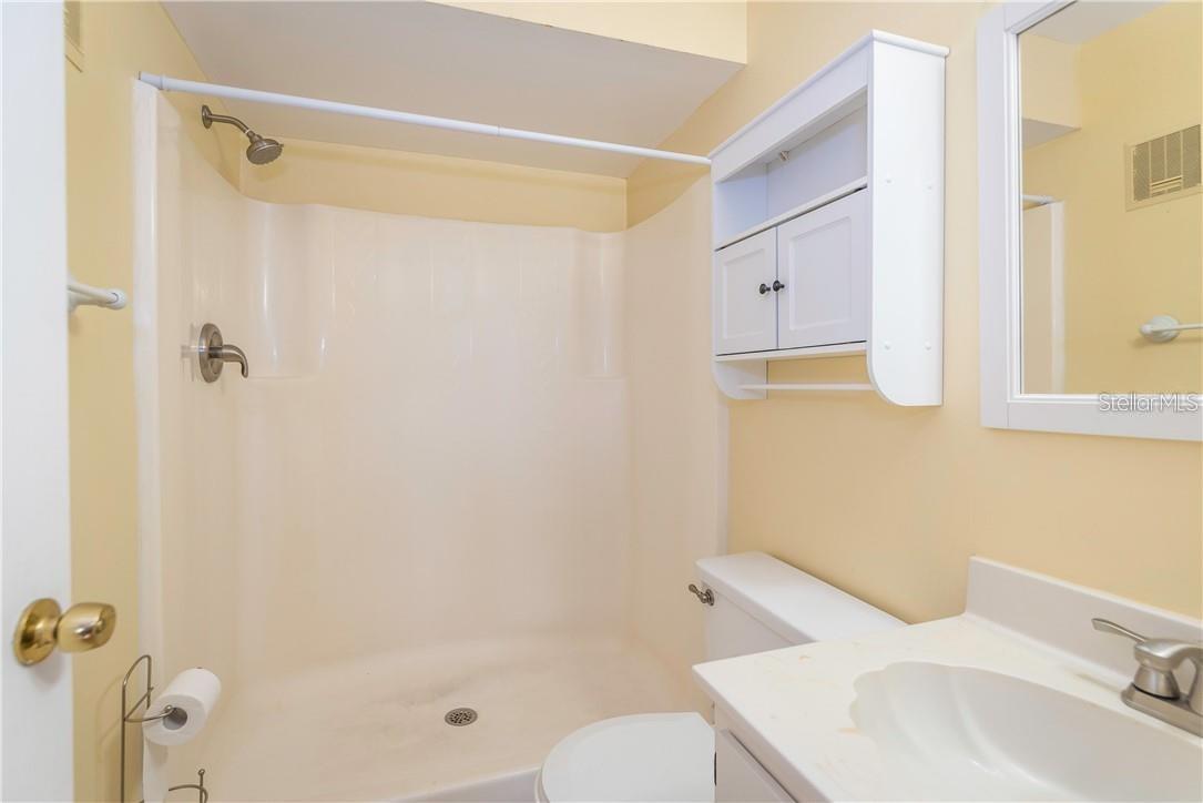 LAKESHORE CHARLOTTE COUNTY PH 03 - Residential Lease